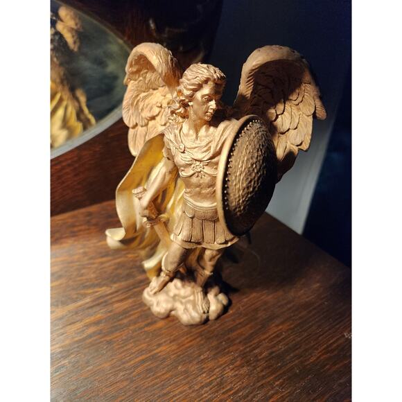 Seraphim Classics Michael pictorious #78191 Roman Figurine Statue 8" Tall - Picture 1 of 4